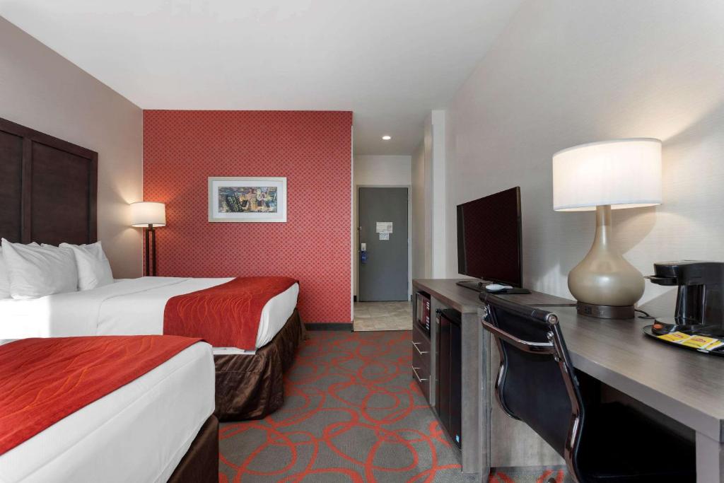 Comfort Inn & Suites near Stadium Hotels bronx new york